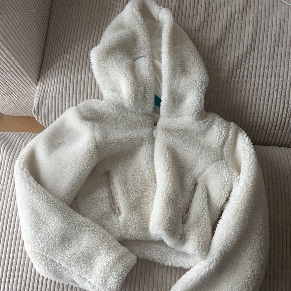 Alo Yoga Foxy Sherpa Jacket Women’s XS Hooded Ivory White Pre-owned Cropped